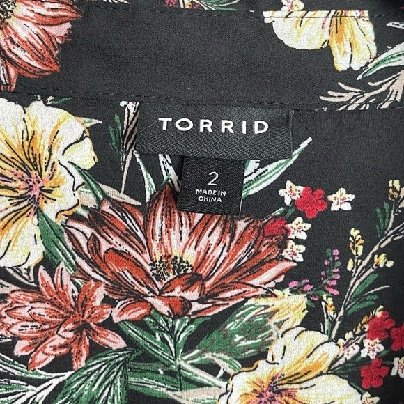 Torrid Black Floral Covered Button Up Long Sleeve Plus Size 2 - Picture 3 of 7